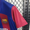 CAMISA FEMININA DO BARCELONA 23/24 AZUL E VERMELHO