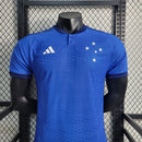 CAMISA VERSÃO PLAYER DO CRUZEIRO 23/24 AZUL COMEMORATIVA